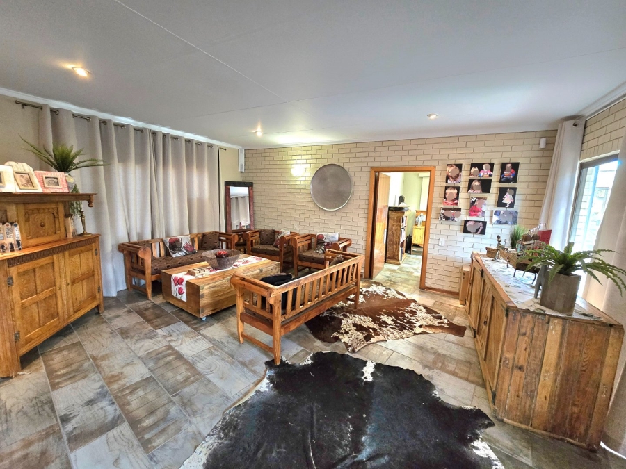 4 Bedroom Property for Sale in La Provance Free State